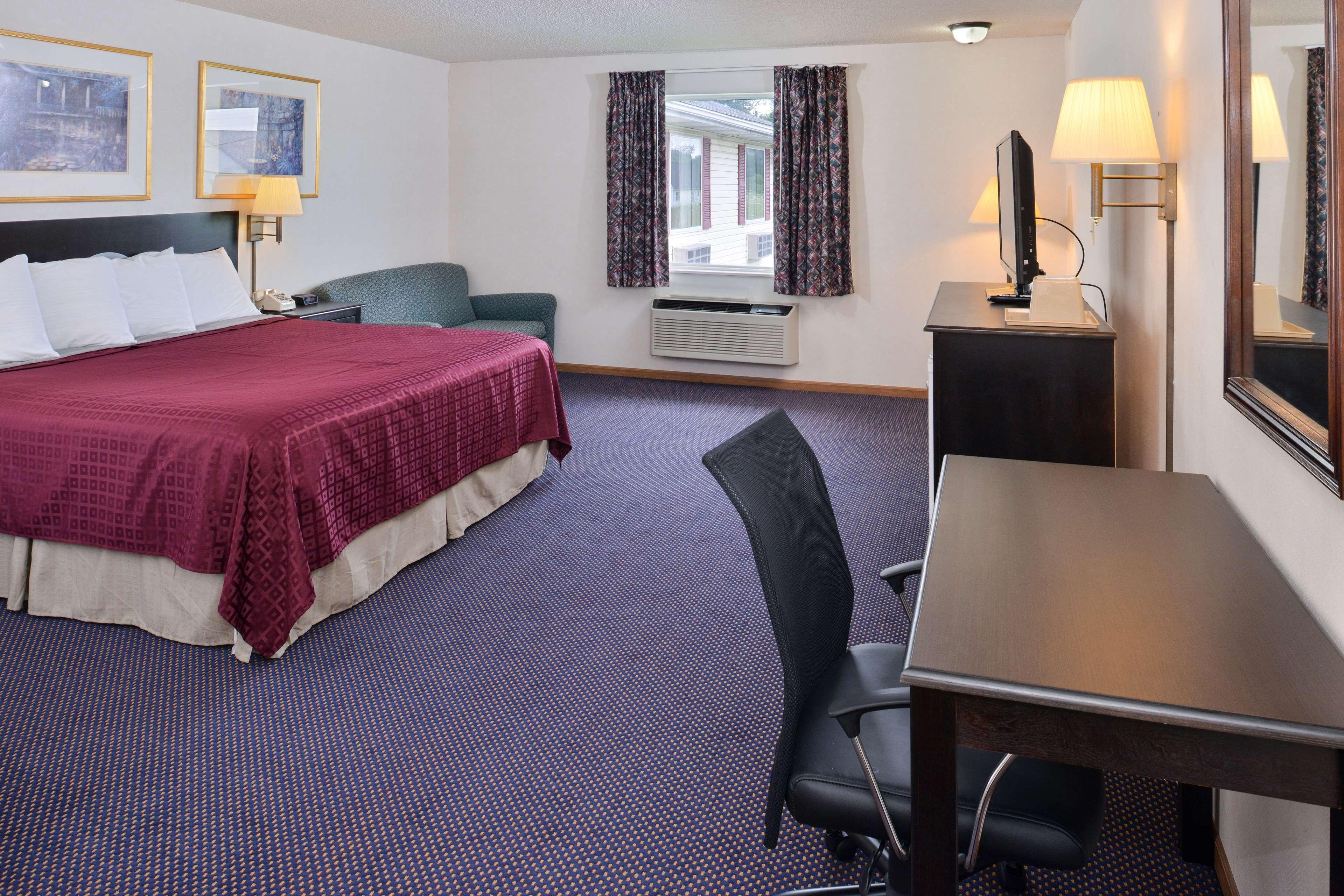 Americas Best Value Inn Knob Noster Exteriör bild