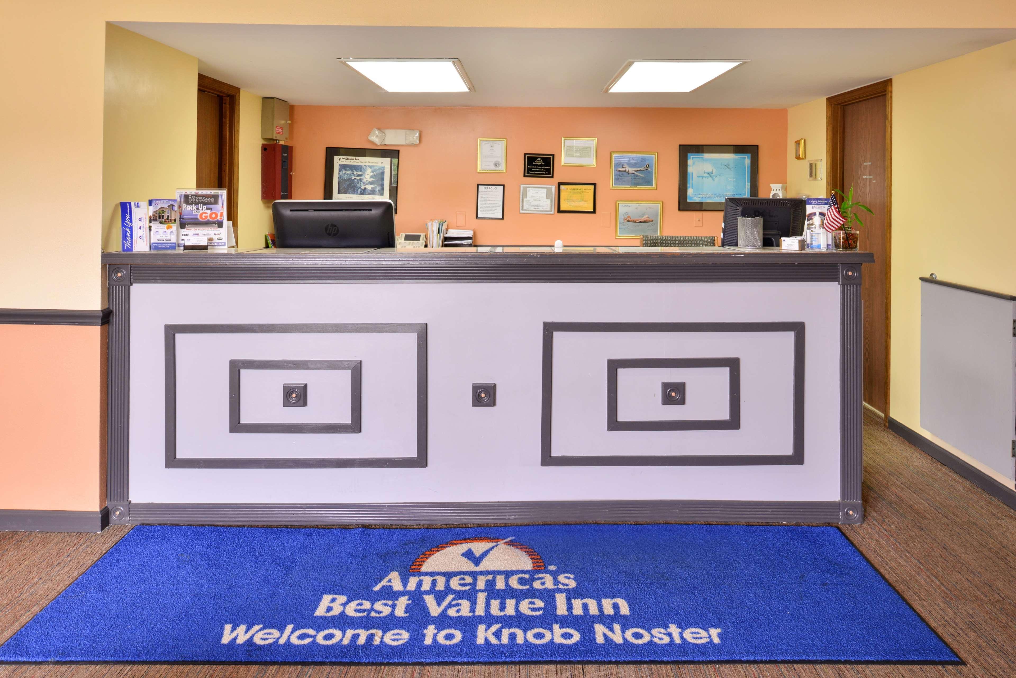 Americas Best Value Inn Knob Noster Exteriör bild